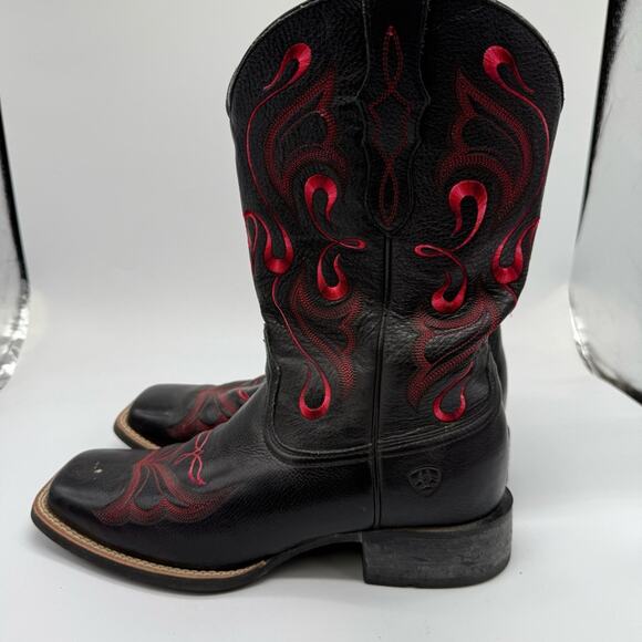 Ariat Whimsy Pink Accent Black Cowgirl Boots. Size 8.5B. Excellent condition! - Picture 2 of 6